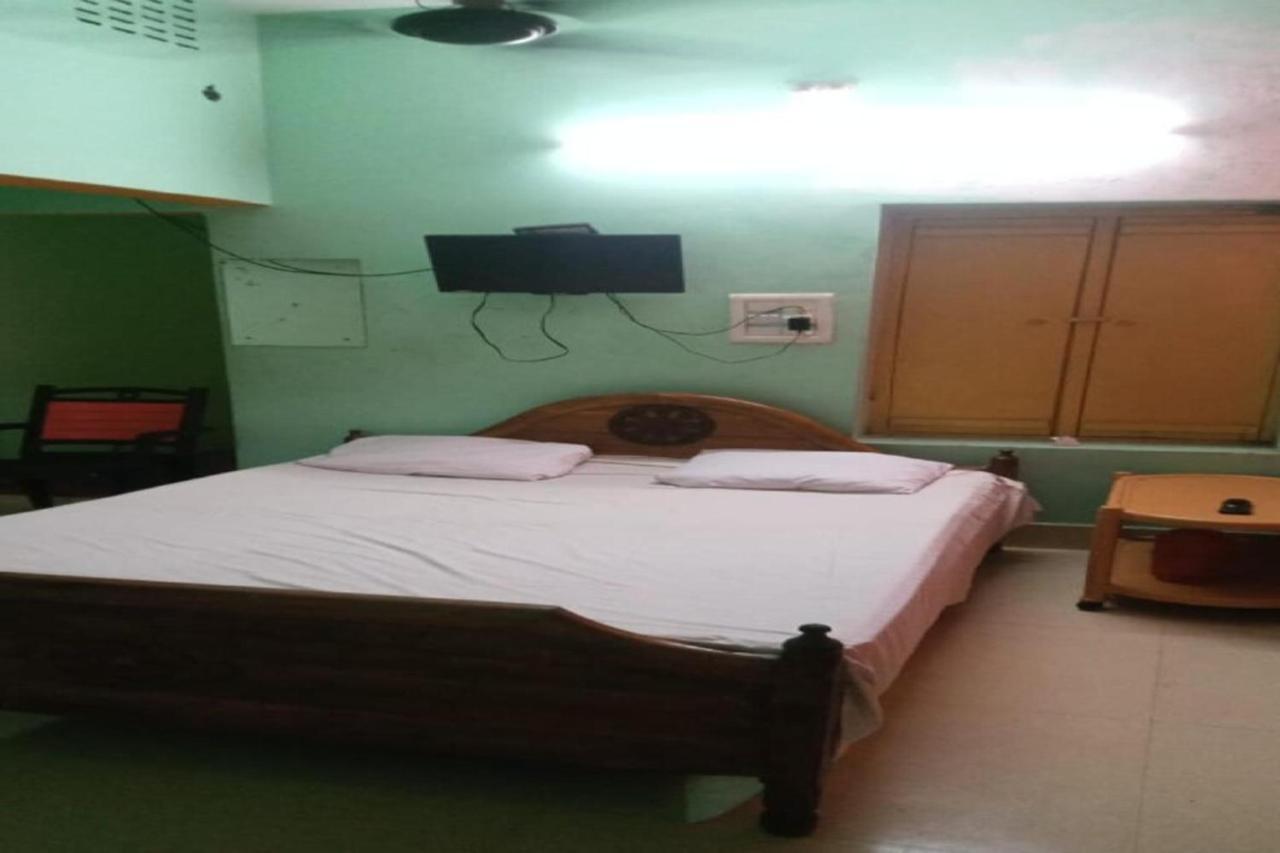 Hotel Goroomgo Glory 3*